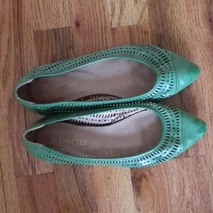 Genuine leather perforated green flats